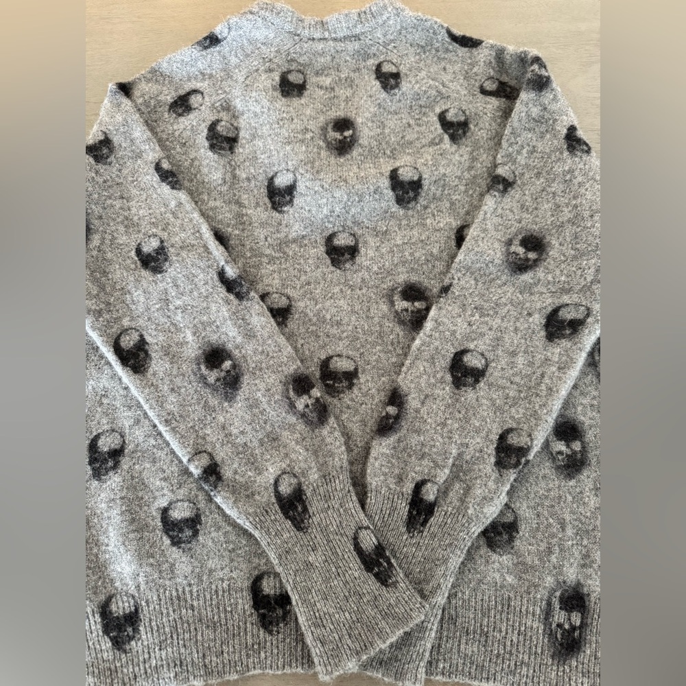 Skull Cashmere Riley Skull V-Neck Cashmere Sweater in Grey S Excellent Condition - Picture 5 of 11